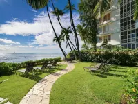 Top Remodel of a gorgeous Diamond Head Oceanfront Lanai Condo - Sleeps 4 Hotels in Diamond Head