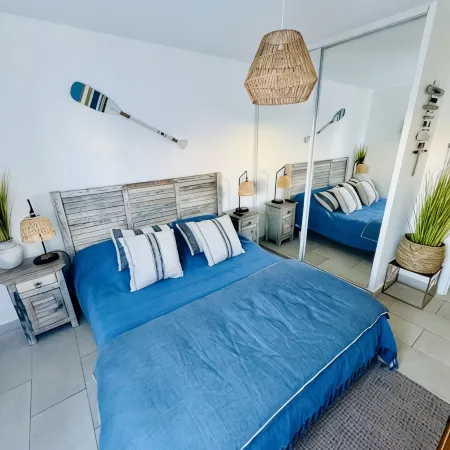 Résidence La Corniche, 70m2 apartment with full sea view, air-conditioning, wifi, garage.