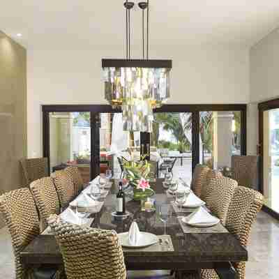 Beachfront Luxury Villa w/ Private Bartender, Chef and Full Staff Dining/Meeting Rooms