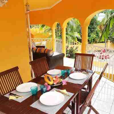 Seychelles: Apartment/ flat - Seychelles Dining/Meeting Rooms