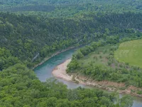 Stunning New Home at Sky Hawk Ridge, a 185-Acre Refuge ONE MILE to Buffalo River - Wifi