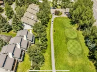 Prime Location Townhouse in EagleVail, perfect for Ski and Summer vacations Hotels in Eagle-Vail