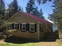 Oceanfront cottage with new Oceanfront Master BR in 2023, complete remodel 2021 - Wifi