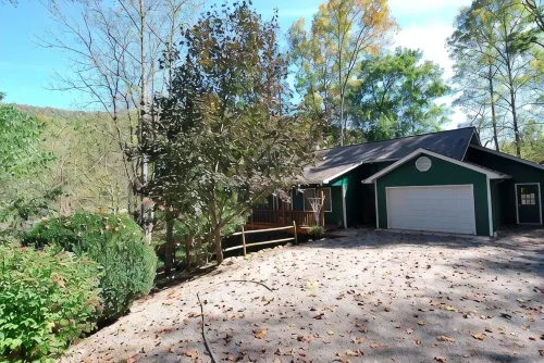 NC Cabin Creekside: Stunning Creek Views, Sleeps 7 —5 Stars