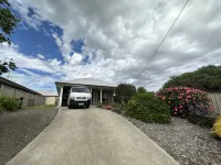 CandE on Wheelton-Centrally Located  Holiday Getaway Home in Kingscote!