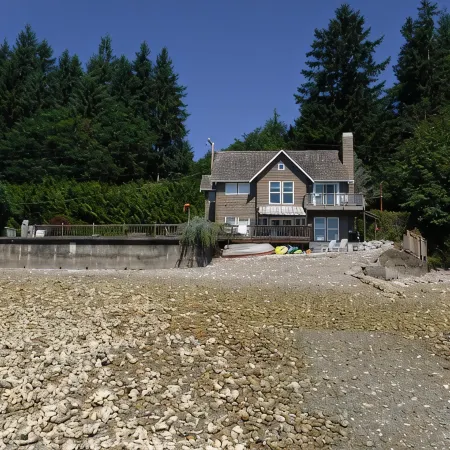 "Sky's Landing" Beach House ☀️ Hood Canal