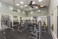 3 bedroom condo in gated comm. with private beach.  Lake view from balcony - Fitnessstudio
