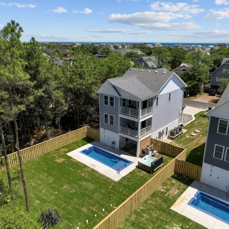 NEW Retreat with Pool, Hot Tub, and Premium Amenities! NEXT to 'Park and Paddle'