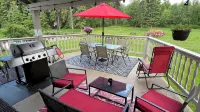 Bear Paw Lodge - Mountain Vacation Home Near Golden BC & Kicking Horse. - 温泉