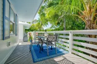 Bungalow #5 - 2 Bed/1 Bath & Pool in Islamorada - Boutique