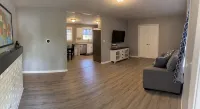 Spacious 4 bedroom cottage near Current River - Wi-Fi