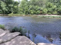 Beautiful Real Log Home on the Olentangy River - de charme