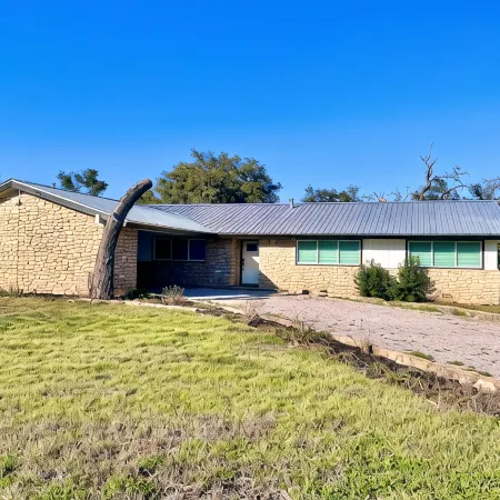 NEW Modern Hill Country Hideaway