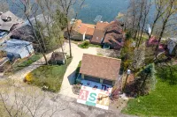 Heated Indoor Pool & Court on Crooked Lake - WiFi