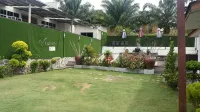 Homestay 5-bedroom villa with pool at Port Dickson  호텔