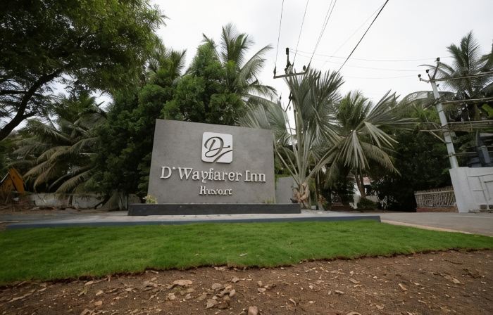D Wayfarer Inn Resort