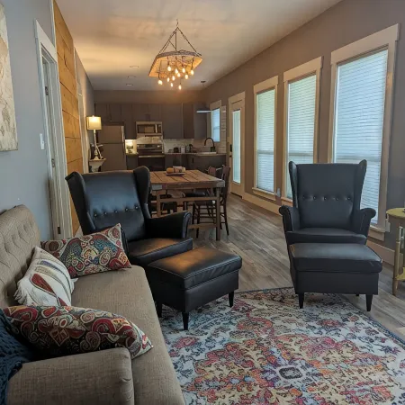 Restful cottage close to antique shopping and mountain biking