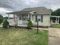 Cozy city cottage, one floor, covered porches, quiet neighborhood - 3-Star