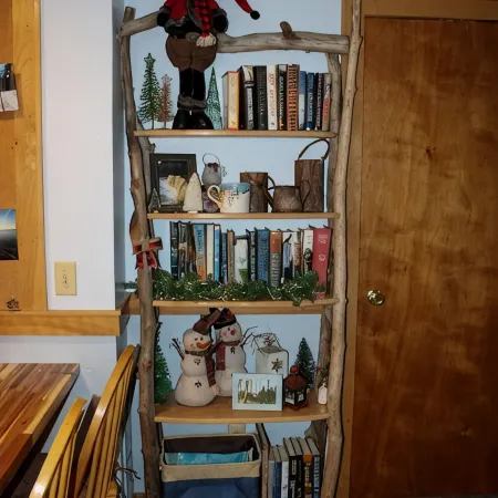 Welcome to The Driftwood Cottage! A cozy 2-bedroom home in Grand Marais, MI.