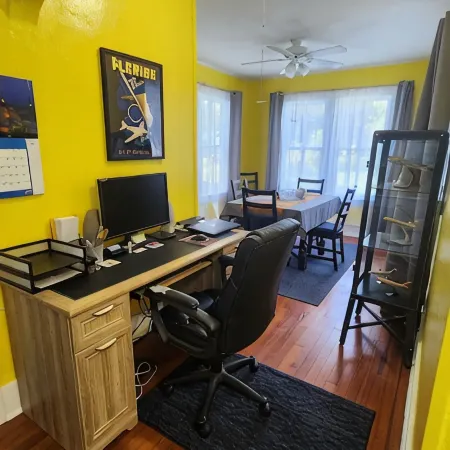 Charming Mt Dora 2 Bedroom Home - 1 Mile from Historic Downtown! Отели в г. Маунт Дора