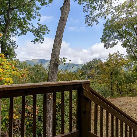 Incredible Mountain Views - Modern Four Bedroom Home - Five Minute Walk to Slope