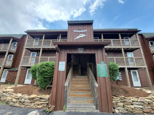 Cozy Loft nestled atop of Snowshoe
