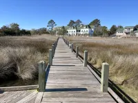 Downtown Manteo Studio - 12 minutes to OBX beaches! - balcony
