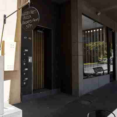 Spacious, modern apartment right in the Bendigo CBD Others