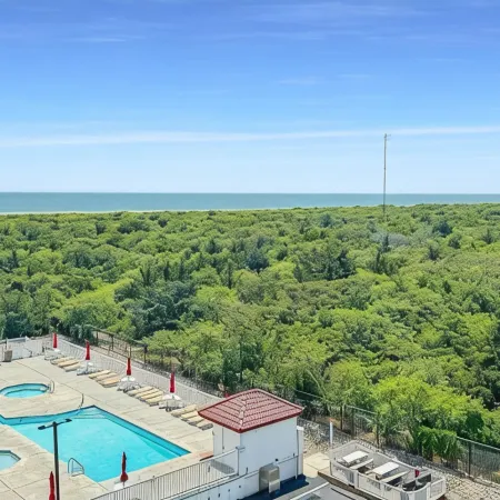 2 Minute Walk To Diamond Beach! Charming 2 BR condowith wonderful ocean views!