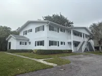 Charming 1-bedroom apartment with WiFi, AC in delightful Delray Beach