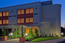 Armoni Inn and Suites