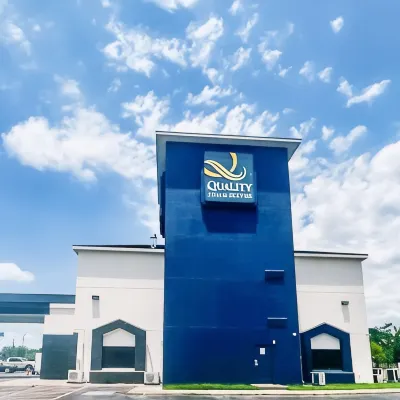 Quality Inn & Suites Lake Charles South Hotels near Huber Park