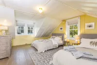 Charming Carriage House on Historic Scenic Farm
