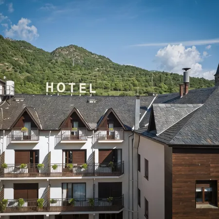Hotel Restaurant Pessets & Spa