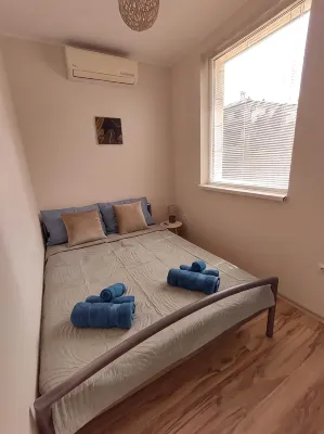 Breeze & Beach Studio 2 (Studio with sea view and close to the beach) - 2 stelle