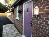 De Courceys Manor Suites & Cottages