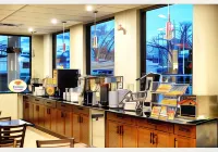 Super 8 by Wyndham Kelowna BC