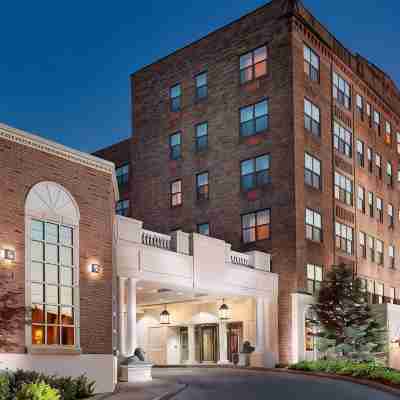 Collegian Hotel & Suites, Trademark Collection by Wyndham Hotel Exterior