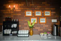 Castle Motor Lodge - breakfast