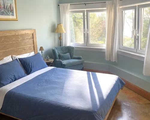 Waterfront One Bedroom Apartment Hotels in Antigonish County