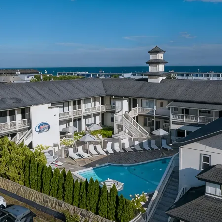 A Wave Inn - Montauk