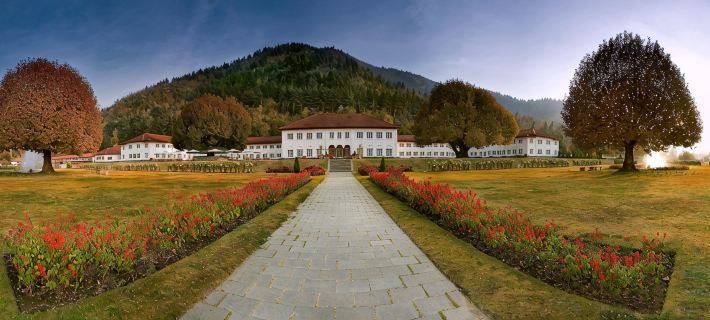 The LaLit Grand Palace Srinagar Hotele w: Śrinagar