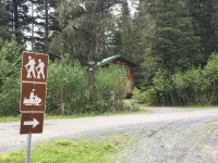 Aurora Skies Lodging - Private Cabin with Open Loft Bedroom - Sleeps 3-6 - Chalets