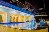 Quang Vinh Hotel - ที่มีสระว่ายน้ำ