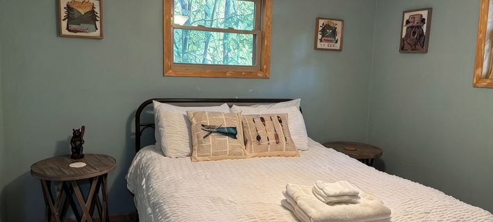 Lazy Bear Lodge 25 min to Beech Mountain Hot Tub and Pool Table Hotels in Johnson County
