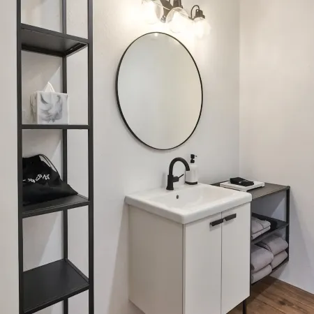 One-bedroom penthouse suite-located downtown White Salmon, suite 13