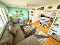 Dog Friendly! Booking 2026!! Sleeps7, 1 mile 2 beach