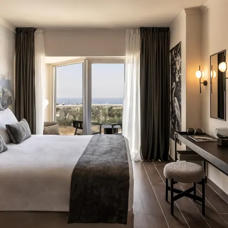 Crown Resorts Horizon Hotel