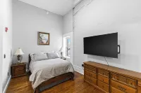 Downtown Delaware • Full Kitchen • Luxury  Loft