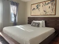 Downtown House- Walk to Cherry Blossom/Museums/ Ballpark - Free Parking - Bungalow